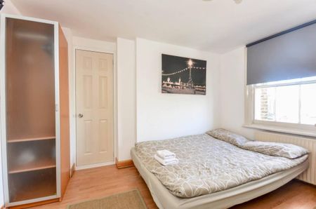 Flat 13 West Cromwell Road, Earls Court SW5 9QL - Photo 2