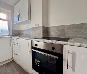 Park Avenue, London - Photo 3