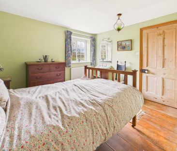 4 bedroom semi-detached house to rent - Photo 5