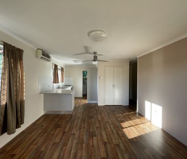 Two bedroom duplex in ideal location - Photo 4