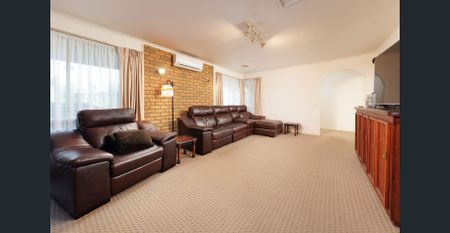 Court Location with Community Feel - Photo 4