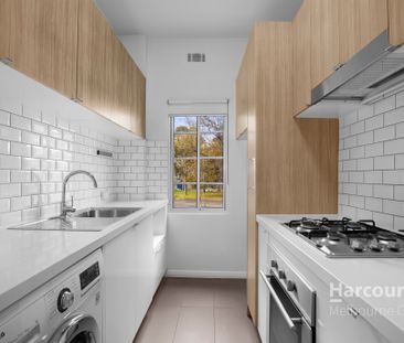 Studio Living in Tuffnell Lodge! - Photo 3
