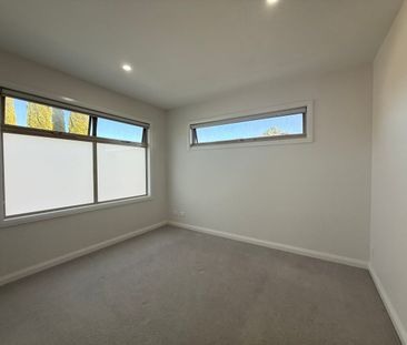 'Modern Townhouse Living in Westmeadows' - For Lease - Photo 2