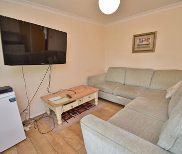 4 bedroom terraced house to rent - Photo 1