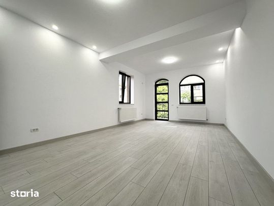 Vila Business & Rezidential | 210 MP Utili | Curte | Vitan – Dudesti - Photo 1