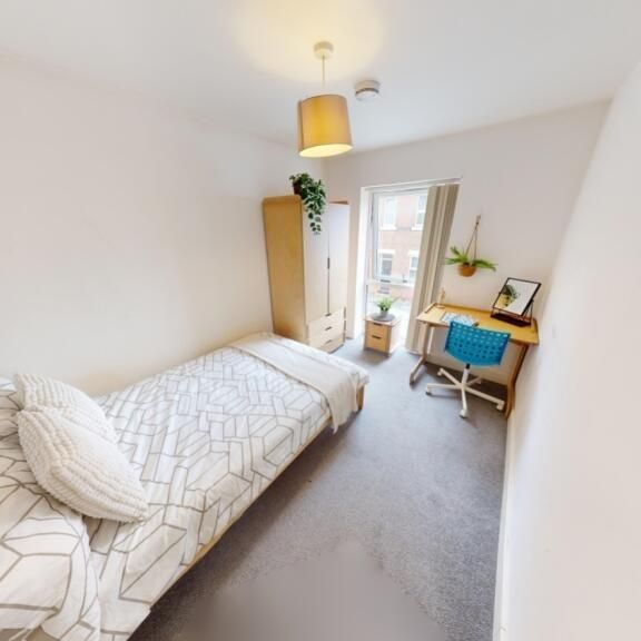 3 bedroom flat to rent - Photo 1