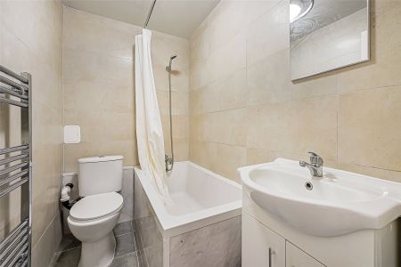 Gatliff Close, Ebury Bridge Road, London, SW1W flat to rent - Photo 5