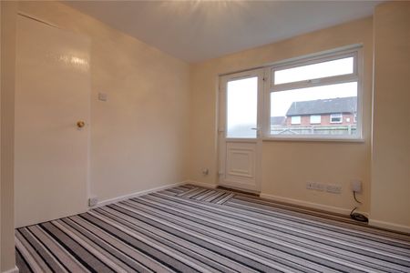 1 bed end of terrace house to rent in Russell Walk, Thornaby, TS17 - Photo 3