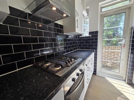 2 bedroom apartment to rent - Photo 3