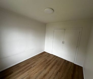 2 bedroom 1 bath unit. - Photo 5