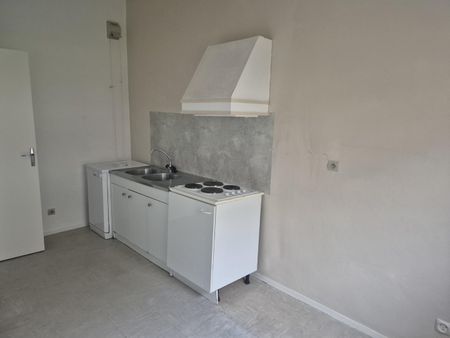 Location Appartement 2 pièces 54m² BOULOGNE SUR MER 62200 - Photo 2