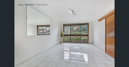 4 BEDROOM BRICK HOUSE - Photo 3