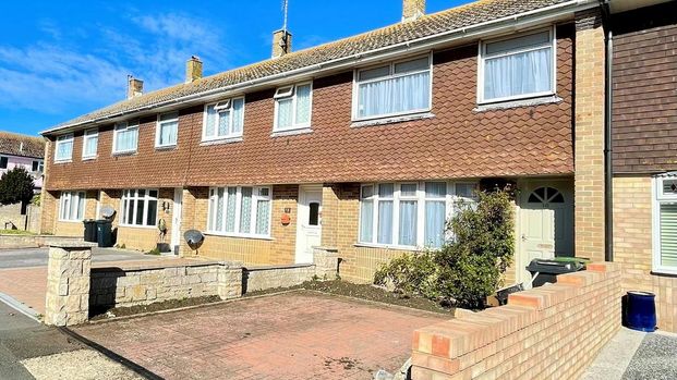 3 bedroom terraced house to rent - Photo 1