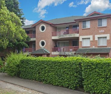 Convenient Living in a Prime Sutherland Location - Photo 2