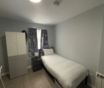 Studio Flat, London Road, CR7 - Photo 1