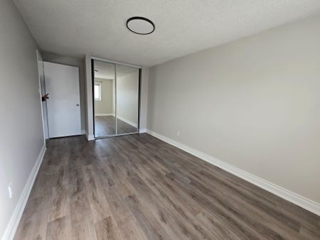 For Lease - 121 Purvis Crescent, Toronto, Ontario - Photo 4