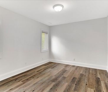 For Lease - 325 Peter Street Unit# Unit 2, Orillia, Ontario - Photo 2