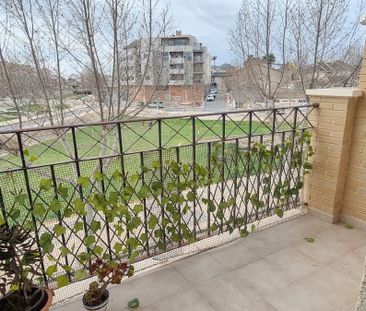 Alquiler de piso en Zona Pueblo - Photo 2