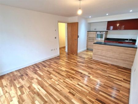 2 bedroom apartment to rent - Photo 3