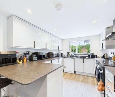 Ashdown Road, Worthing, BN11 - Photo 3