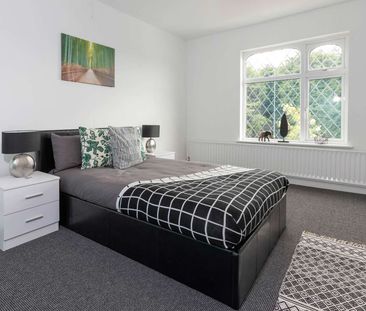 🏡 Stylish Space, Sociable Vibes – Your Next Nuneaton Nest Awaits! - Photo 2