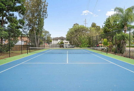 Low-maintenance living at its best.... - Photo 2