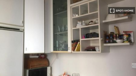 bologna, Emilia-Romagna 40122 - Photo 5