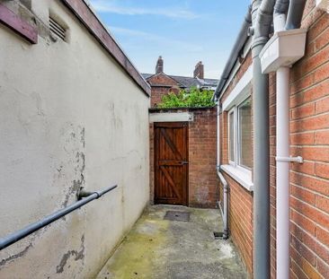 17 London Road, Belfast, BT6 8EY - Photo 6