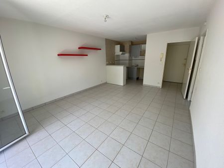 Location Appartement T2 - ST ELOI - Photo 3