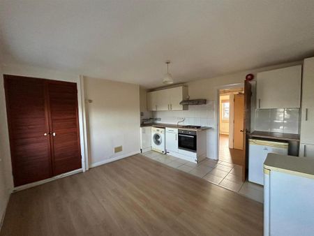 1 bedroom flat to rent - Photo 2