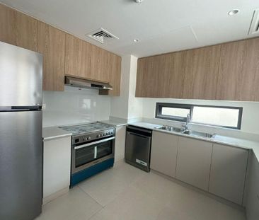 Steps from amenities | Large plot | Spacious - Photo 5