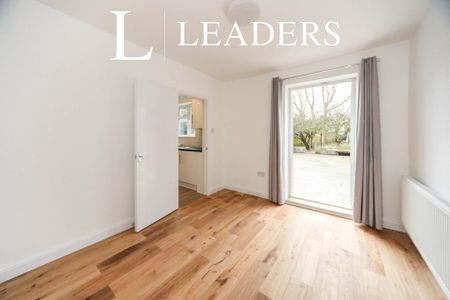 4 bedroom terraced house to rent - Photo 2