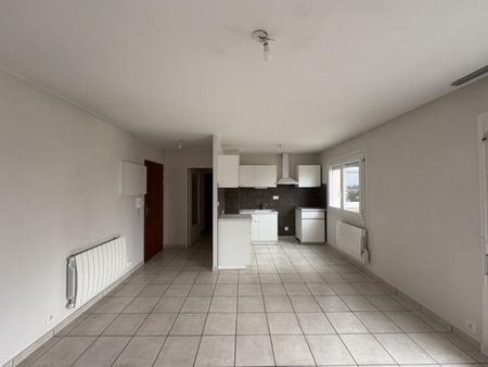 APPARTEMENT T3 A LOUER A LE COTEAU - Photo 3