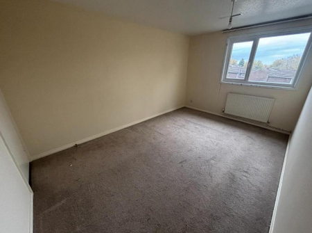 3 bedroom end of terrace house to rent - Photo 5