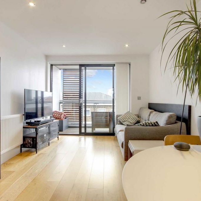 1 bedroom flat to rent - Photo 1