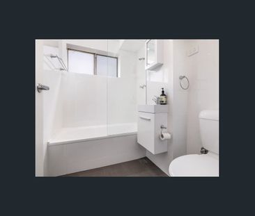 One Bedder In Prime Location - Photo 4