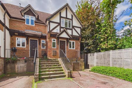 2 bedroom end of terrace house to rent - Photo 5