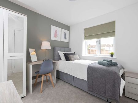 Burnell Avenue Room 5 - Photo 2