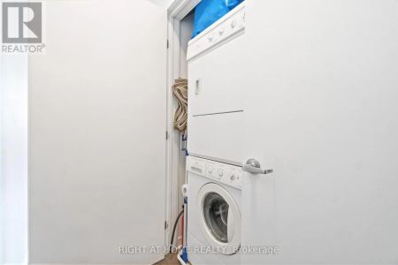 305 - 22 PERKINS STREET - Photo 2