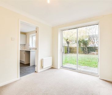 A three bedroom detached family home with an integrated garage and ... - Photo 1