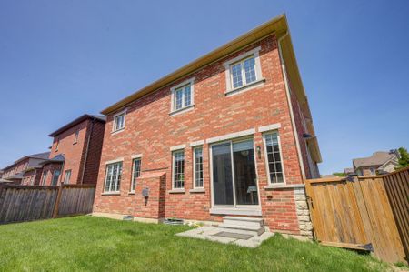 For Lease - 3178 Buttonbush Trail, Oakville, Ontario - Photo 4