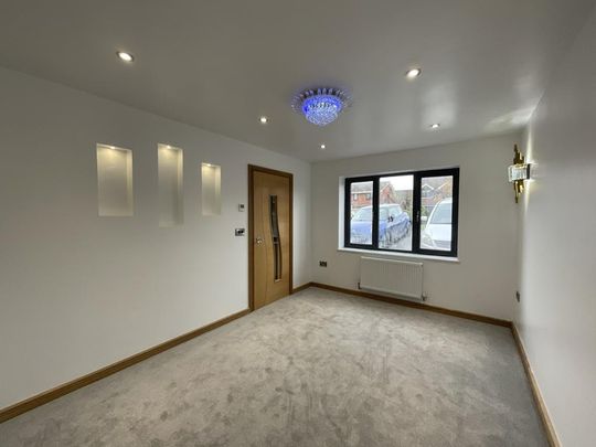 4 bedroom detached house to rent - Photo 1