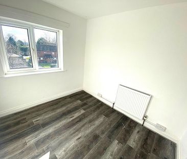 3 bedroom flat to rent - Photo 2