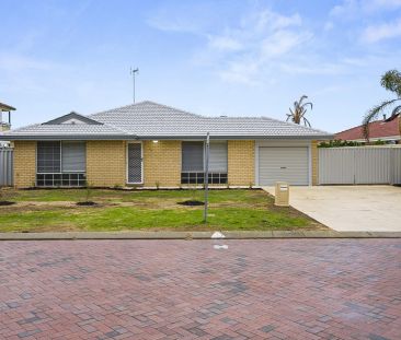 Four Bedroom Home in a Prime Location! - Photo 6