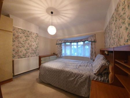 3 bedroom semi-detached house to rent - Photo 2