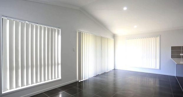 BEAUTIFUL 4 BEDROOM FAMILY HOME - Photo 1