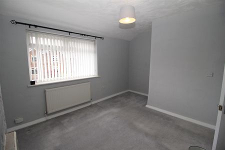 3 Bedroom Terraced House for Rent - Photo 3