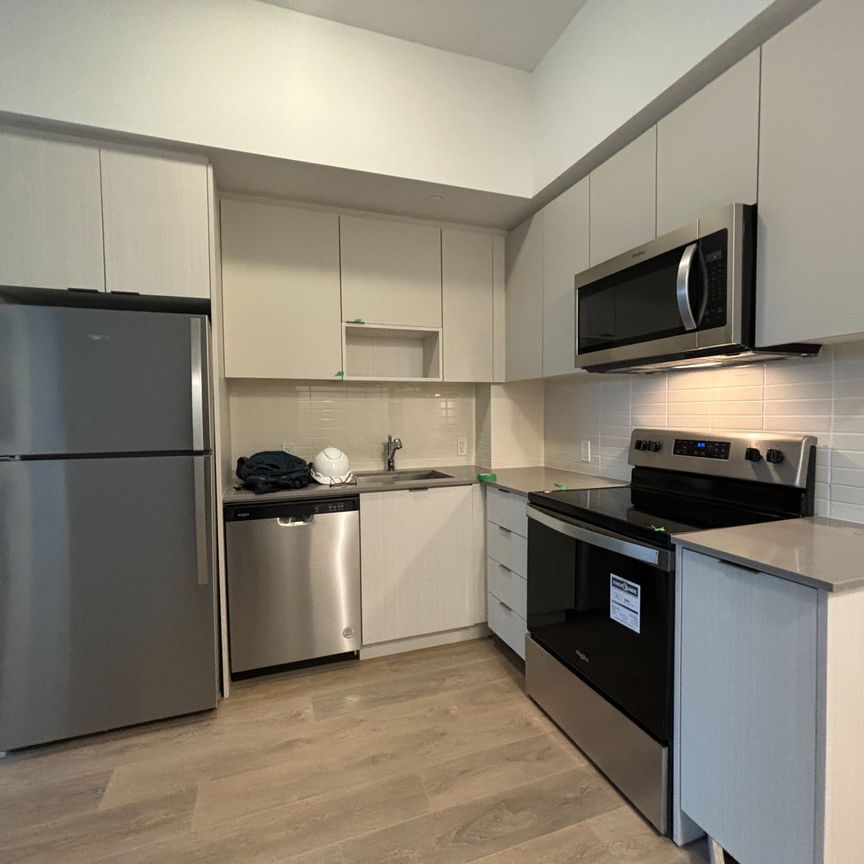 For Lease - 204 Burnhamthorpe Road Unit# 210, Mississauga, Ontario - Photo 1