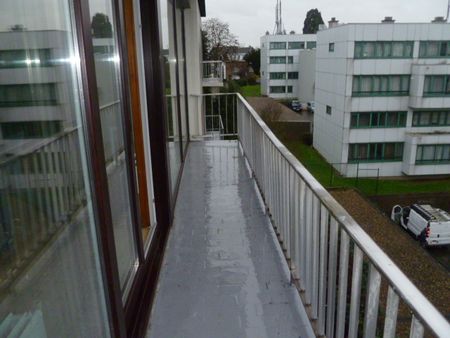 Appartement met 2 slaapkamers, staanplaats en kelder - Photo 4