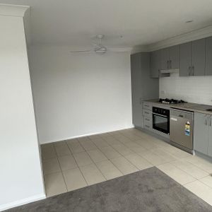 2 Bedroom West Tamworth Unit - Photo 2